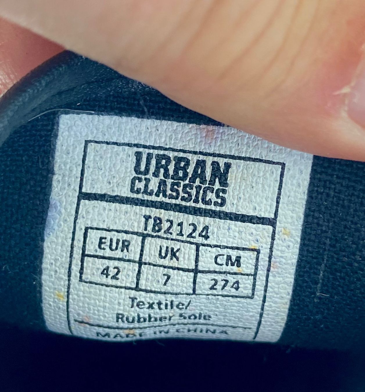 Herrenschuhe: Sneaker - URBAN CLASSICS - Gr 42 - Schwarz – Gebraucht aus Bassersdorf von geronjmo 5