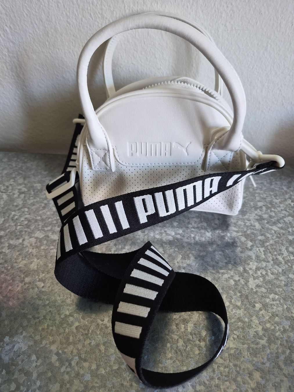 Puma Sacs femmes: Puma Handtasche weiss neu mit Tragegurt  – Neuf (Voir description) à Bern par Rou_rsz5