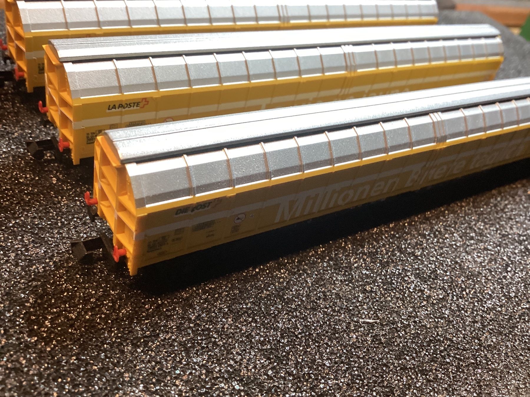 Trix Modelleisenbahnen: Minitrix 15799 SBB Post Grossraumschiebewandwagen Set – Gebraucht aus Winkel von merklinch 6