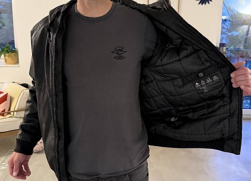 Vestes: Volcom - L – D'occasion à Ipsach par bekrou01 2