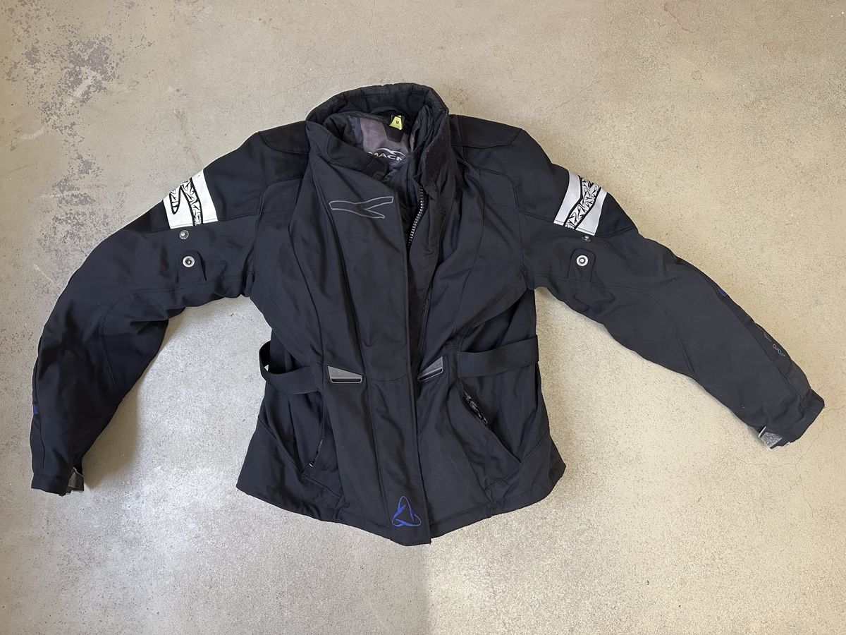 Jacken: Macna Women's Motorcycle Jacket - Black, Size Small – Neu (gemäss Beschreibung) aus Mollis von rog_5dqs