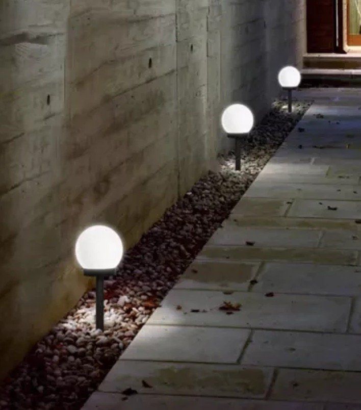 Lampade: 6er-SET GARTENLEUCHTEN SOLAR MIT WEISSEN KUGELN – Nuovo e nell'imballaggio originale da St. Gallen venduto da schnaeppchen-preise 3