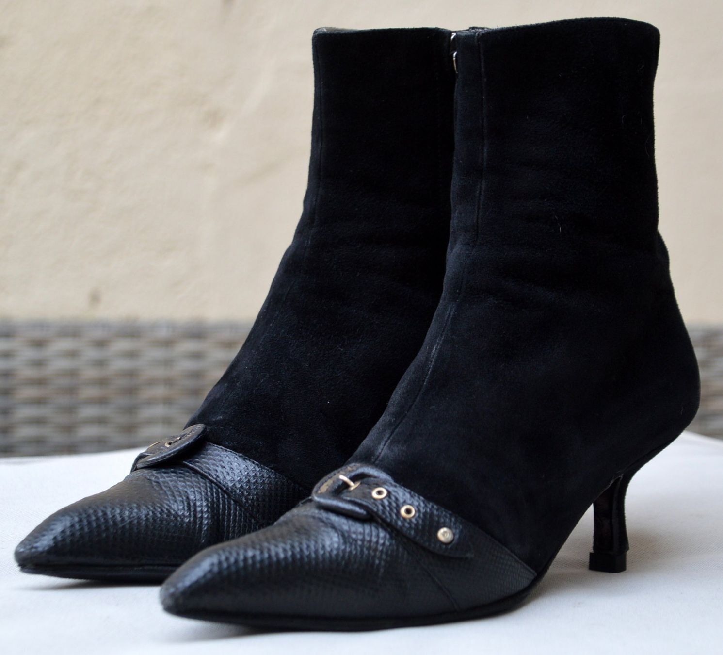 Chanel Scarpe da donna: Chanel Stiefeletten / Bottines .37 – Usato da Collonges venduto da Auganien 4