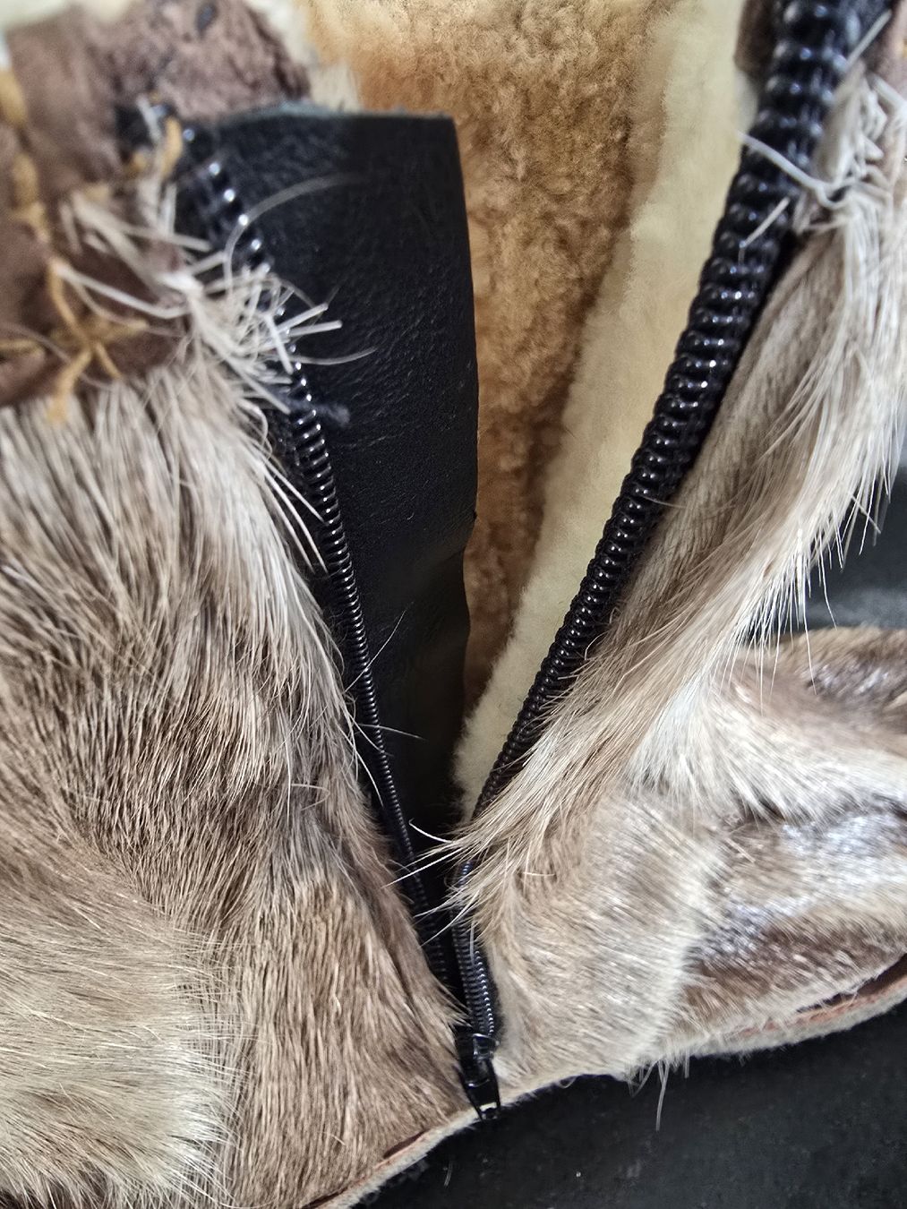 Scarpe da donna: Warme Winterstiefel mit Echtfell-Elch,  Grösse: 41 - NEU – Nuovo e nell'imballaggio originale da St. Gallen venduto da charly92 7