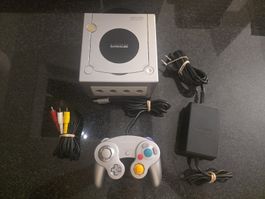 Nintendo Gamecube Silver avec un jeu