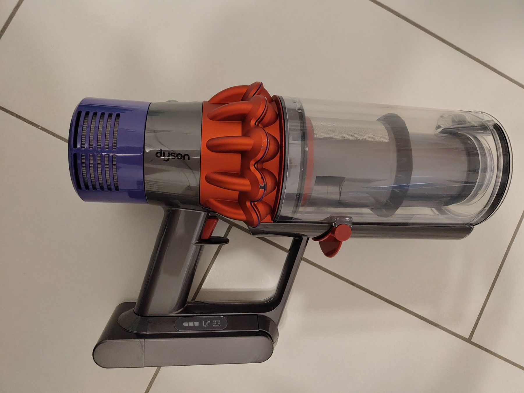 Dyson Staubsauger & Zubehör: Dyson V10 Origin – Gebraucht aus Fläsch von Nicjan 1