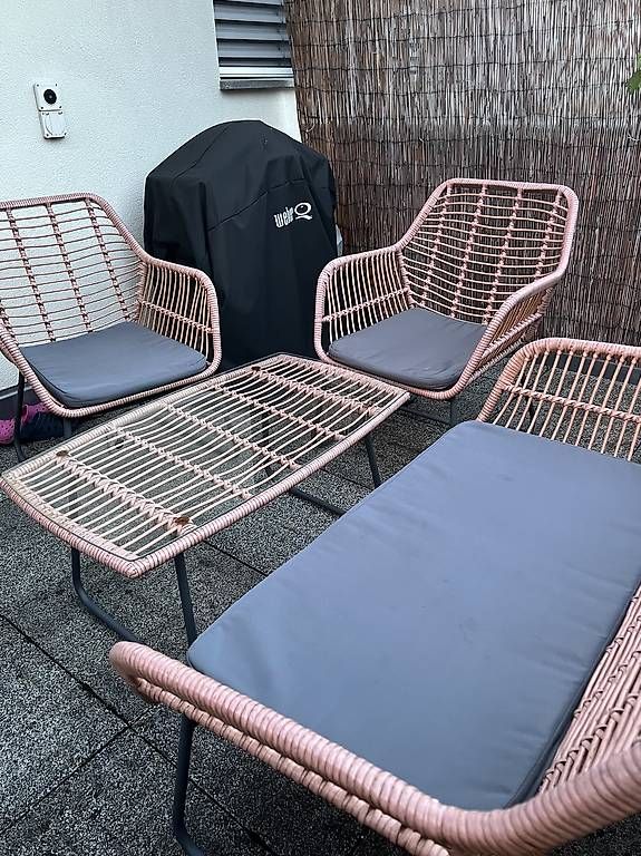 Set de table et chaises: Gartenmöbel-Set zu verkaufen – D'occasion à Merlischachen par hsy_f58t 1