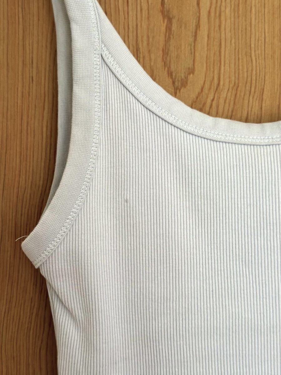 H&M Top: H&M Tank Top Hellblau Gerippt | XS – Usato da Samedan venduto da K7kgh 1