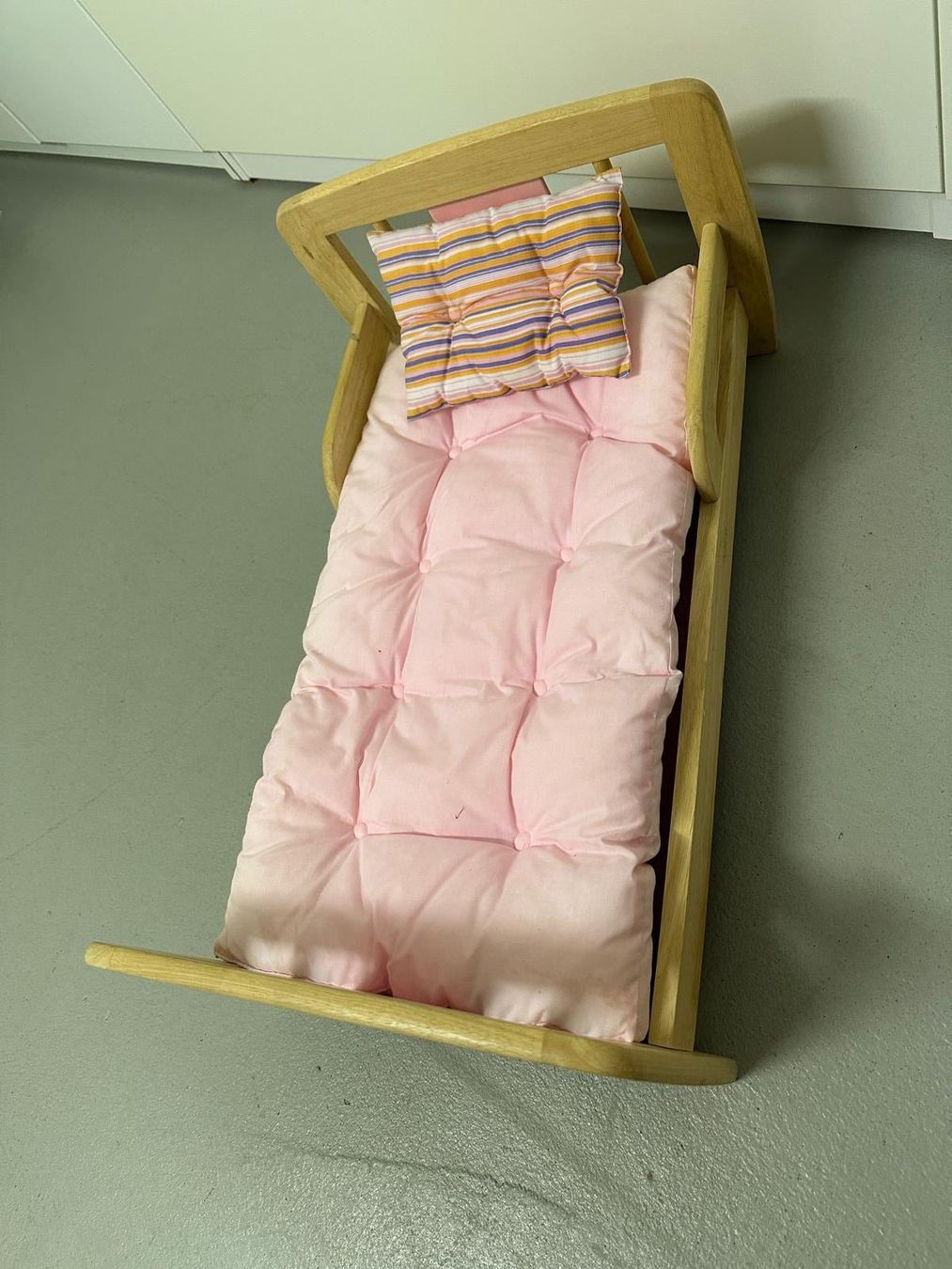 Giocattoli: Puppenbett – Usato da Einsiedeln venduto da ler_qq6h 1