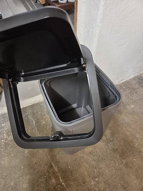 Cestini per rifiuti: Mülleimer trash can 60x40x40cm – Usato da Basel venduto da jul_hr8h 3