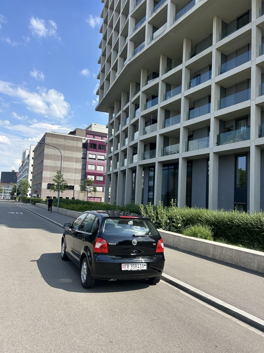 VW Automobili: VW Polo 1.4 schwarz – Usato da Glattpark(Opfikon) venduto da django0 1