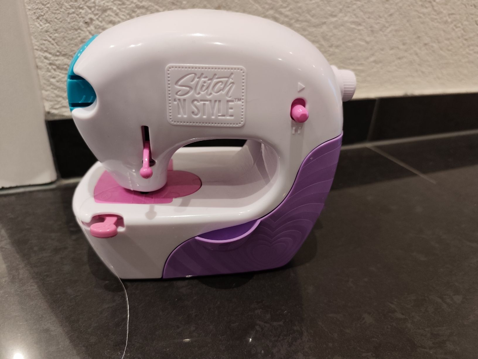 Giocattoli: Stitch in Style Kindernähmaschine – Usato da Muhen venduto da Jackyw