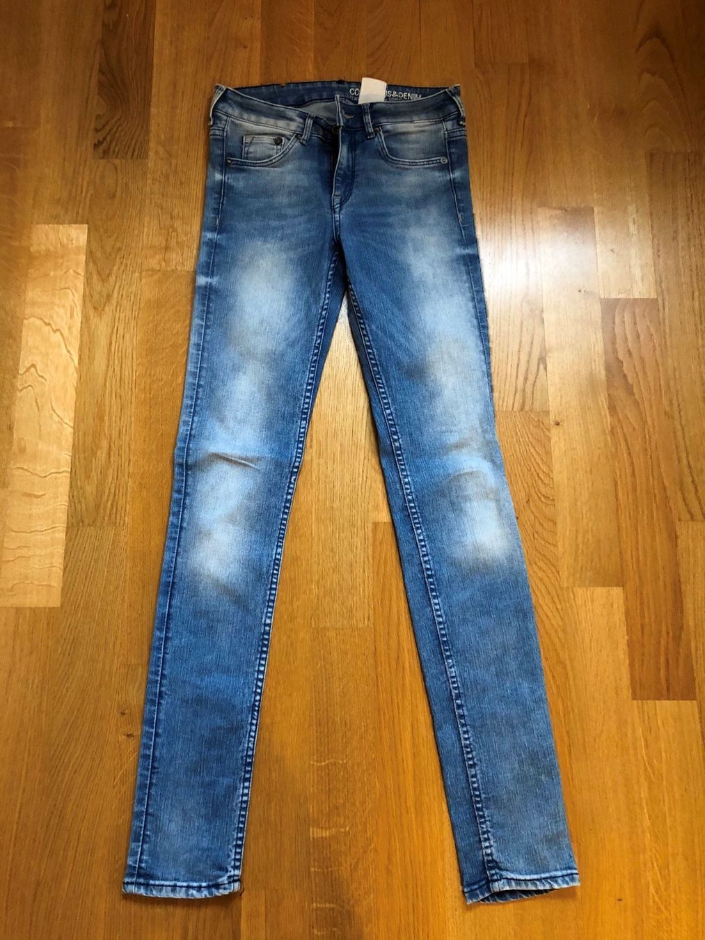Jeans: H&M Jeans low waist – Nuovo (secondo la descrizione) da Grenchen venduto da iagiag