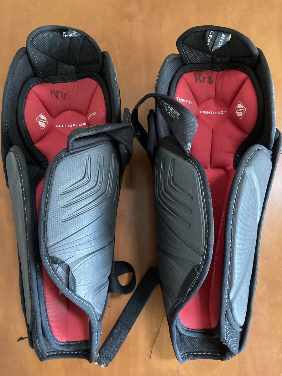 Bauer Protezioni & Imbottiture: Bauer Shin Guards adult – Usato da Winterthur venduto da niemim 1