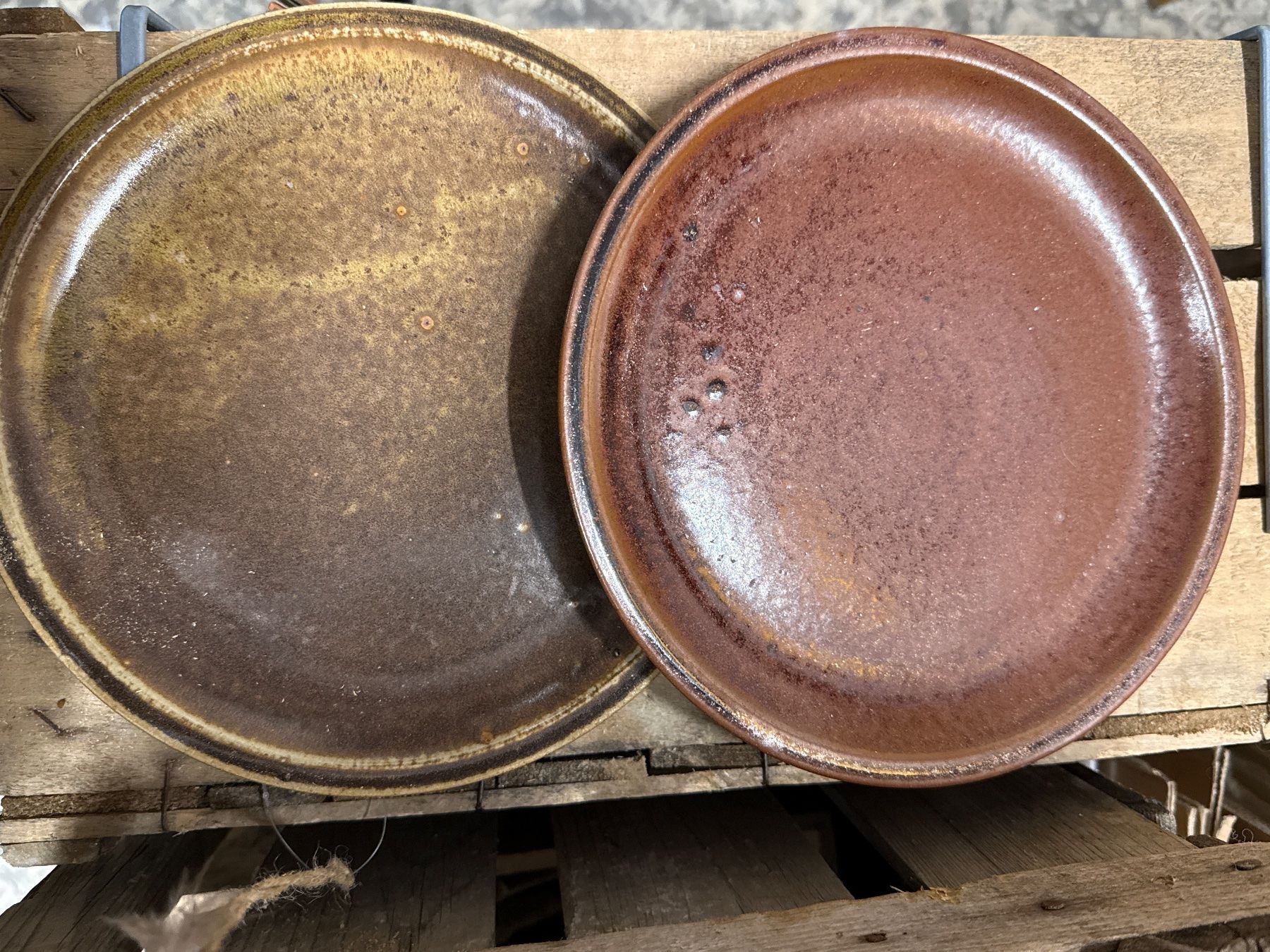 Teller: 2 Teller STONEWARE TAIZE, Ø 24.5 cm – Gebraucht aus Amriswil von used2use