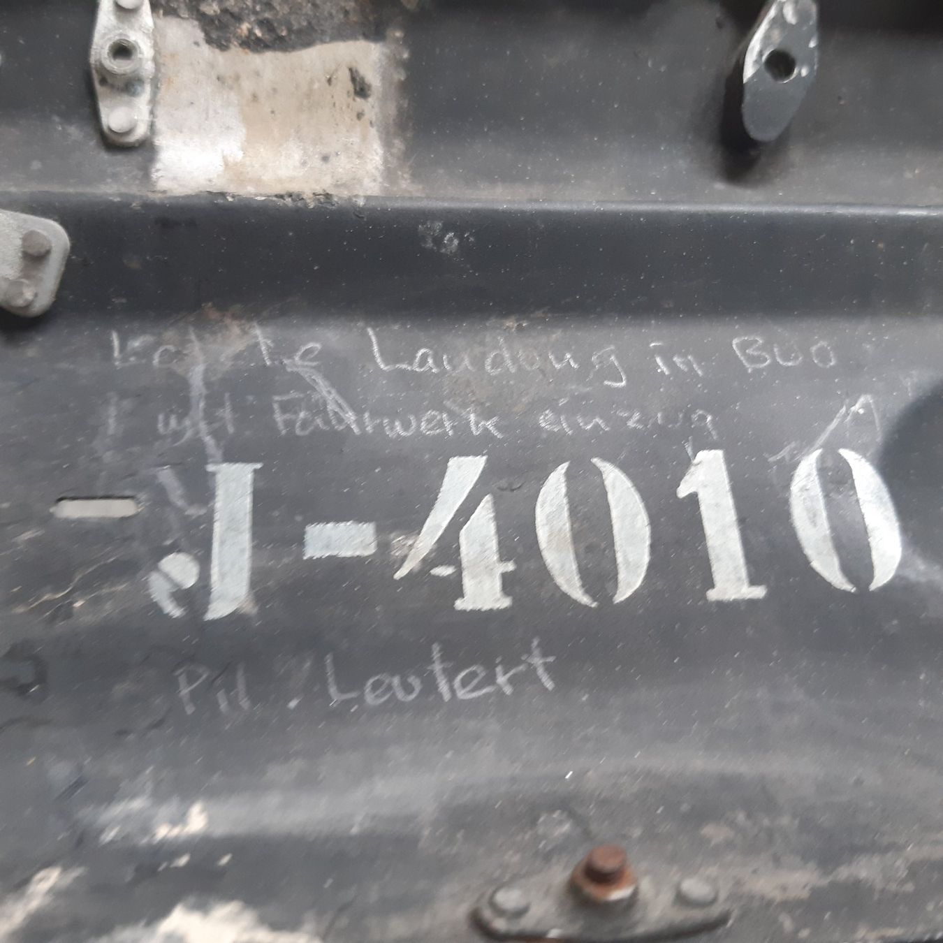 Ansichtskarten: Hunter J-4010 Cockpitteil Schweizer Luftwaffe – Gebraucht aus Giffers von attila07 1