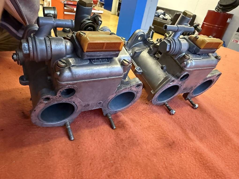Motori: Satz Doppelvergaser Dellorto DHLA40F – Usato da Obfelden venduto da ScuderiaVeloce 1