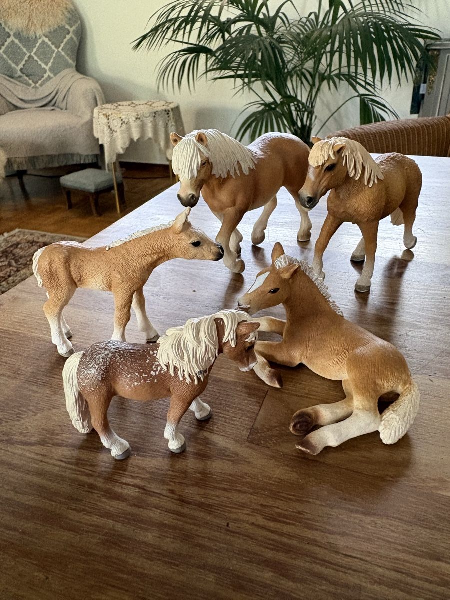 Schleich Jouets: Konvolut Schleich Pferde – D'occasion à Arlesheim par Eengelchen