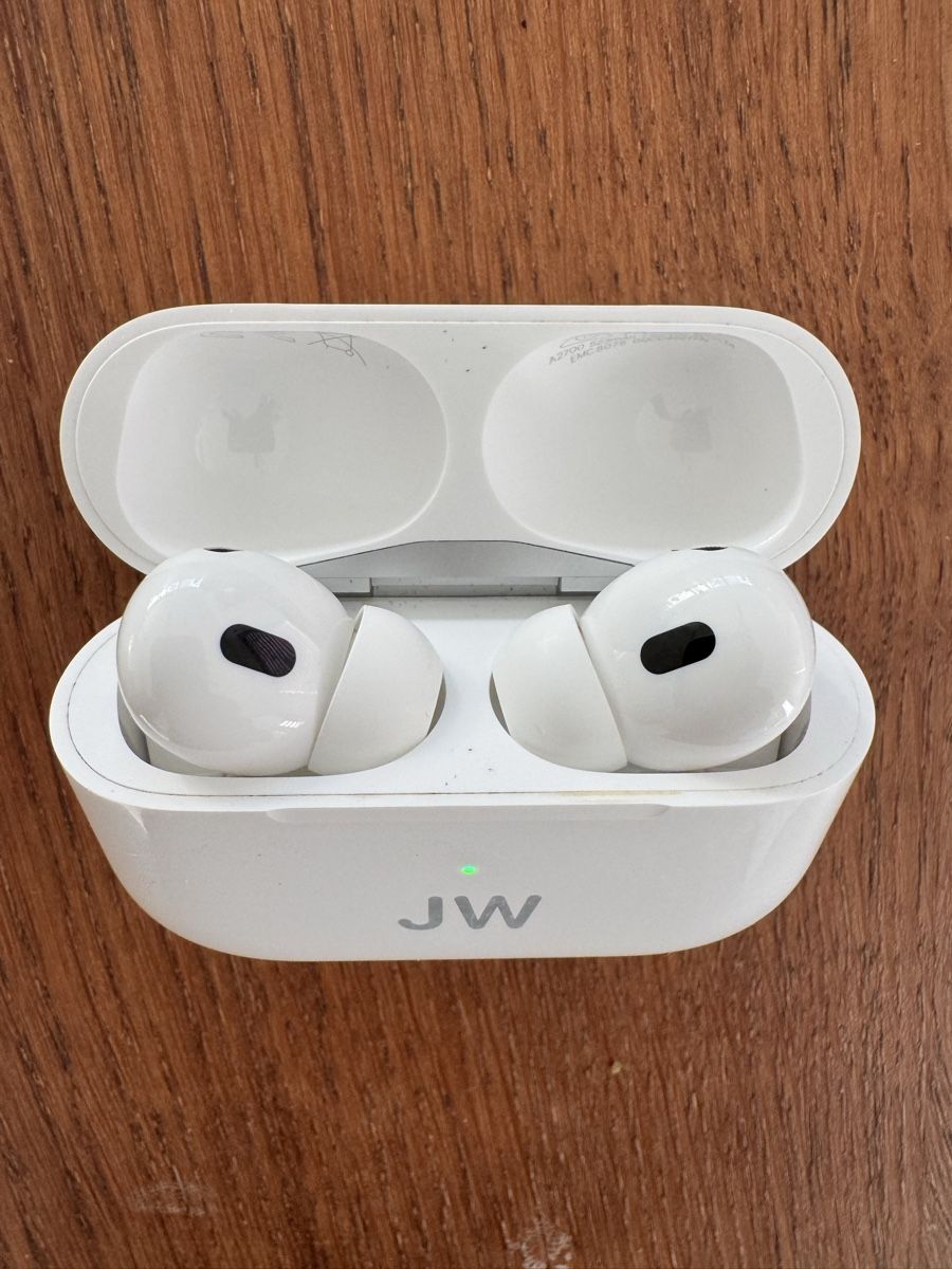 Apple Cuffie: AirPods Pro Lightning – Usato da Locarno venduto da roc_6kqv