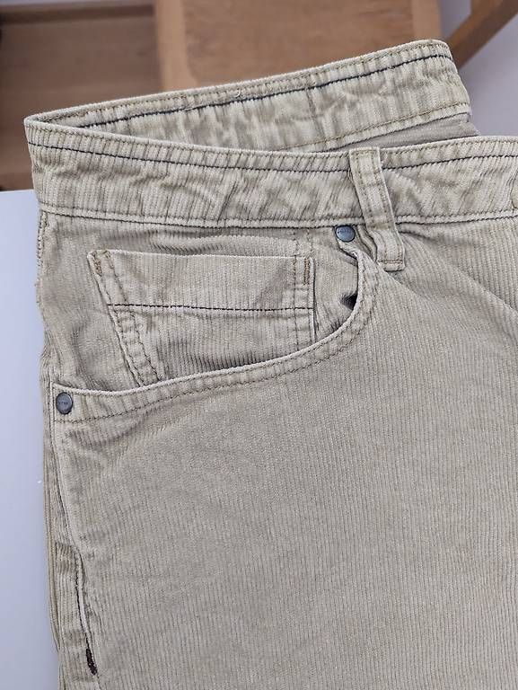 Pantalons: Volcom Cord Hose Grösse 32 – D'occasion à St. Gallen par eisor 4