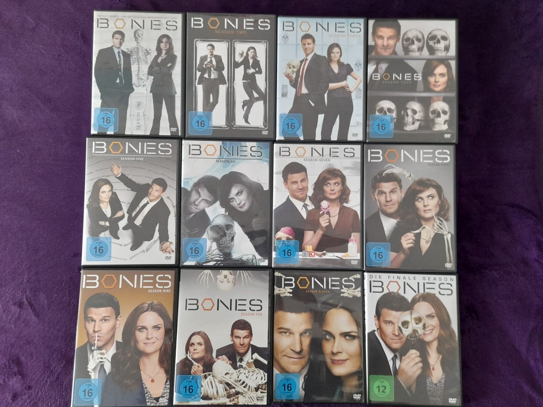 Tutti i DVDs: BONES   STAFFEL 1 -  12   ORIGINAL - VERSION – Usato da Aesch BL venduto da Burschi59