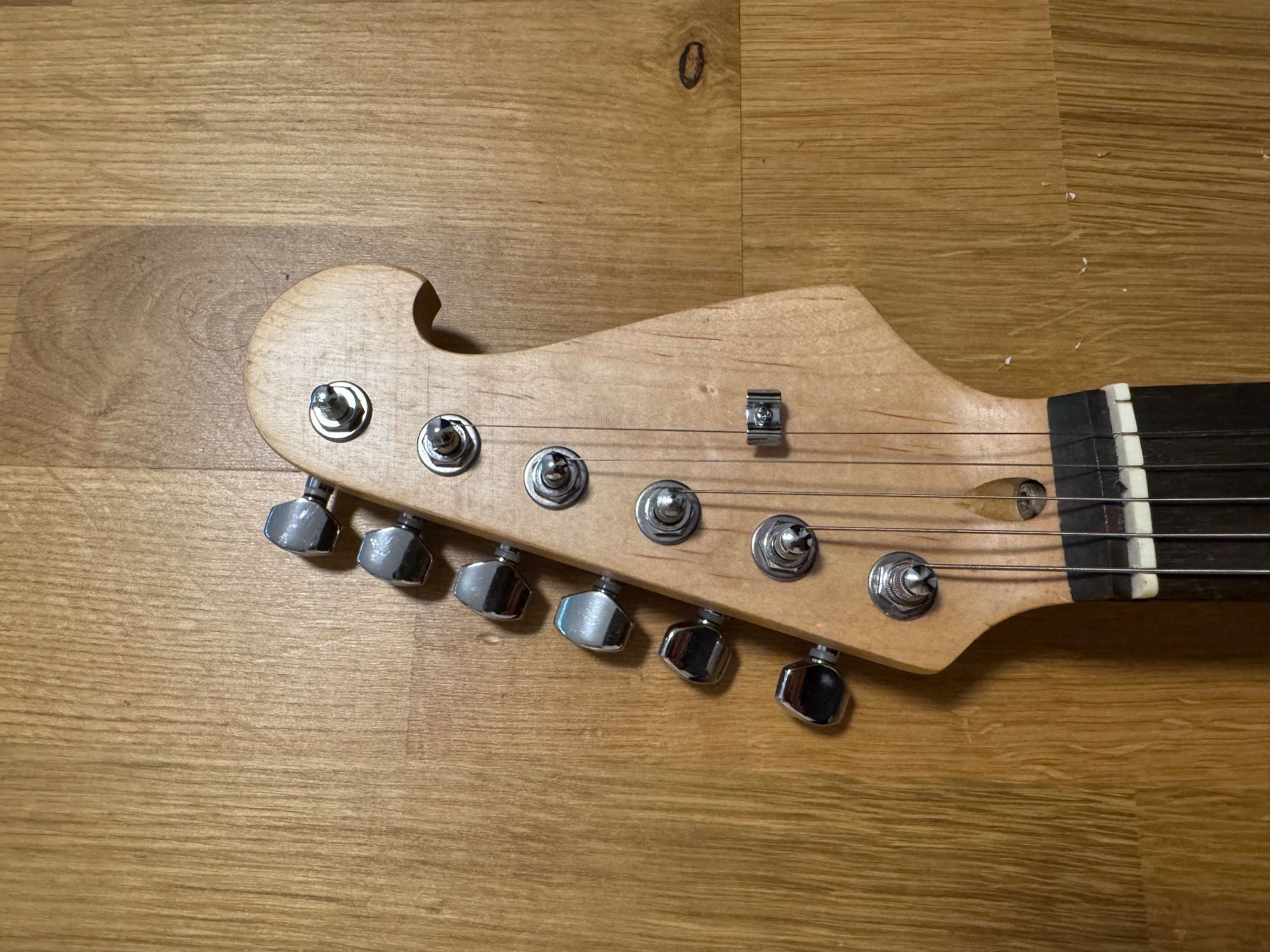 Strumenti musicali: E-Gitarre 🎸 mit Tragetasche – Usato da St. Margrethen SG venduto da Niarn 5