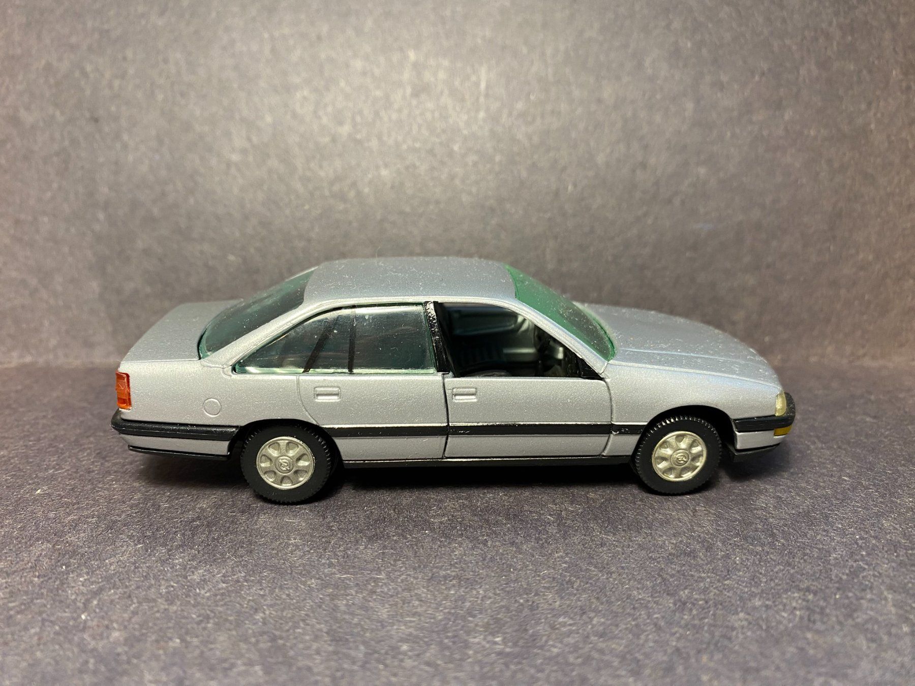 Gama Modellini d'auto: Opel Senator - GAMA 1:43 – Usato da Spiez venduto da Mlandcruiser 5