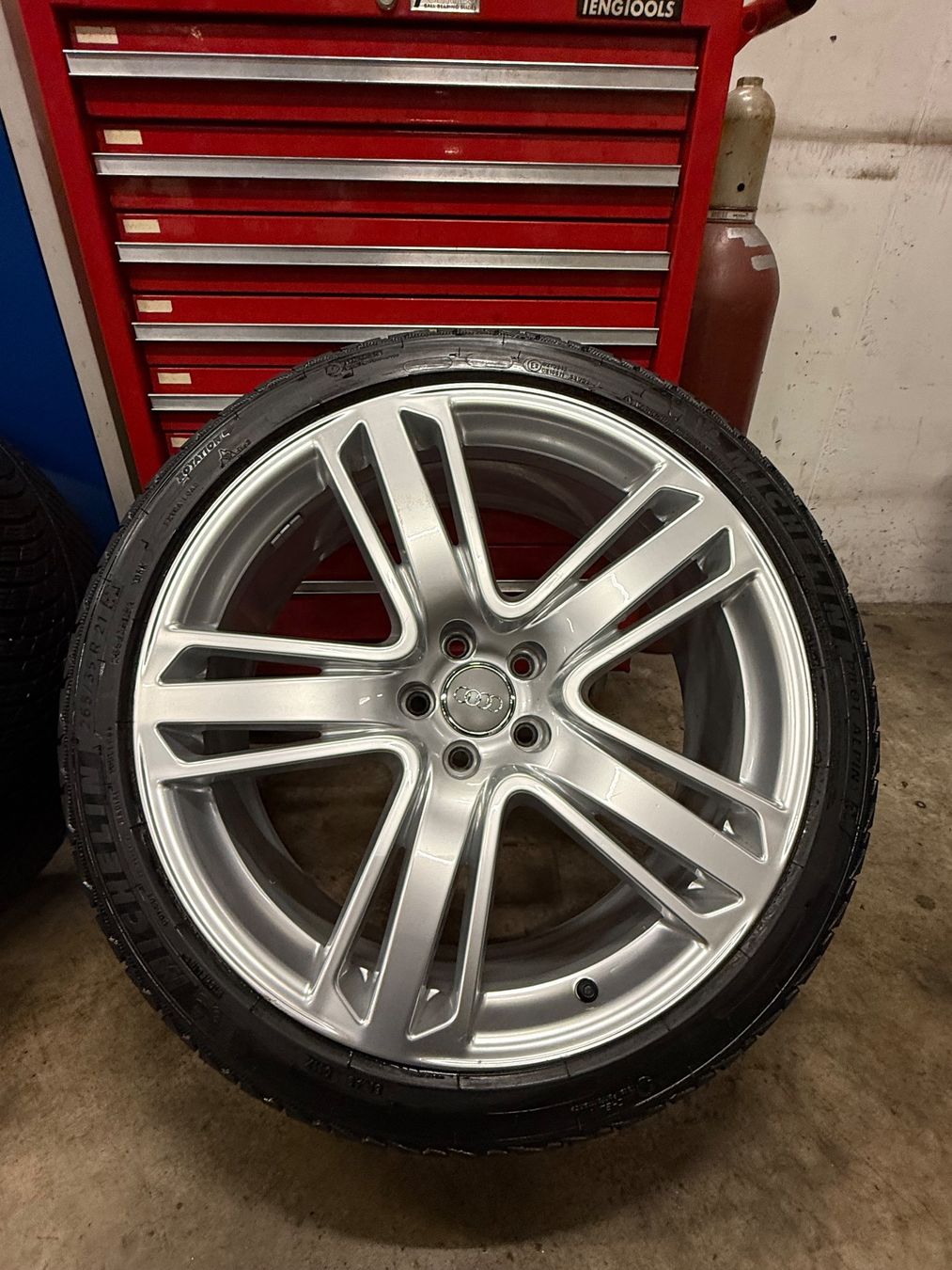 Audi Pneus & Roues: Audi Originalräder – D'occasion à Boswil par WaaVzz 5