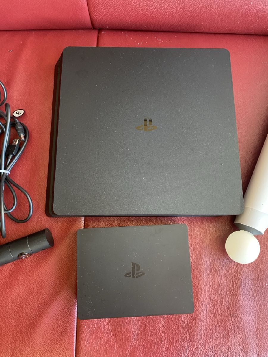 Sony Konsolen: PlayStation 4 Set mit PSVR – Gebraucht aus Mauren von Rema3005 1