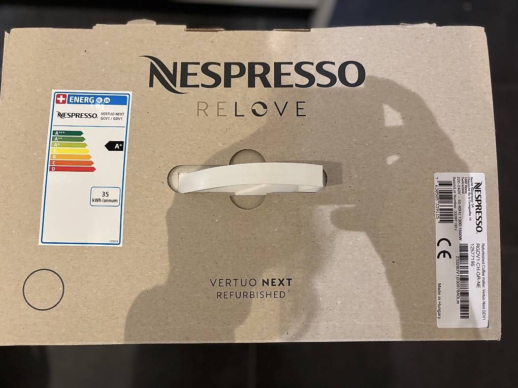 Nespresso Kaffeemaschinen & Espressomaschinen: Nespresso RELOVE VERTUO Kaffeemaschine – Gebraucht aus Uetendorf von Lagi00 4