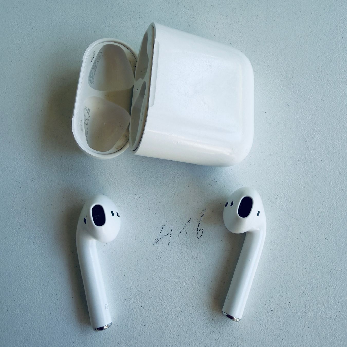 Apple Casques audio: Original Apple AirPods 2 Gen. Wireless Kopfhörer & Case – D'occasion à Basel par MY.AIRPODS.SHOP 1