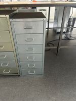 Büroschrank ohne Rollen