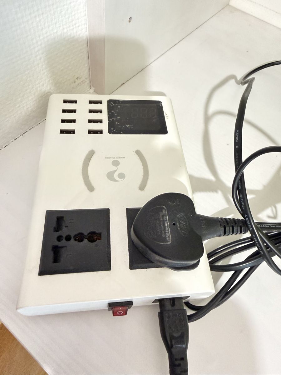 Ladegeräte: Mehrfachstecker mit USB-Ladeanschlüssen – Gebraucht aus Goldach von toverlani64