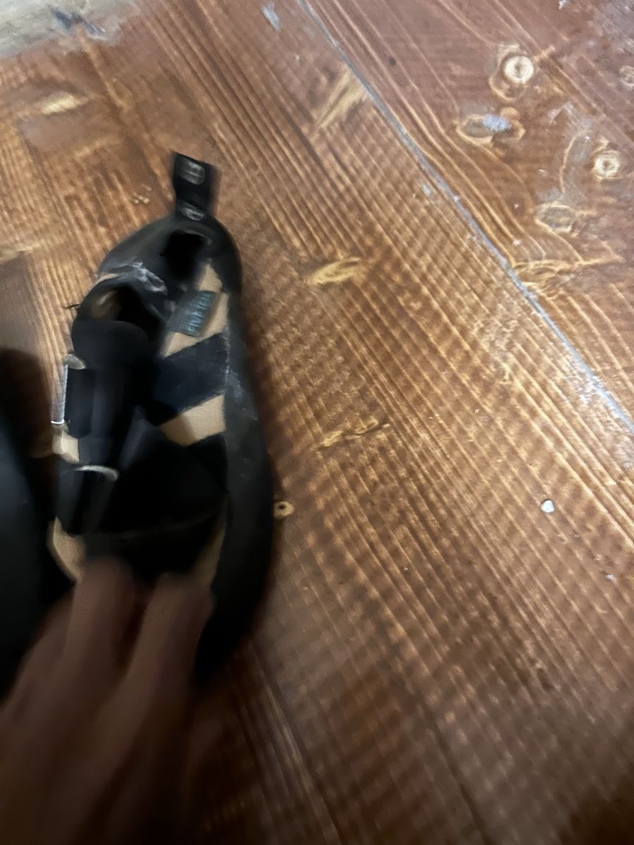 Scarpe da uomo: Chaussons escalade Five Ten noirs etat utilise – Usato da Le Châble VS venduto da Audi_1902 2