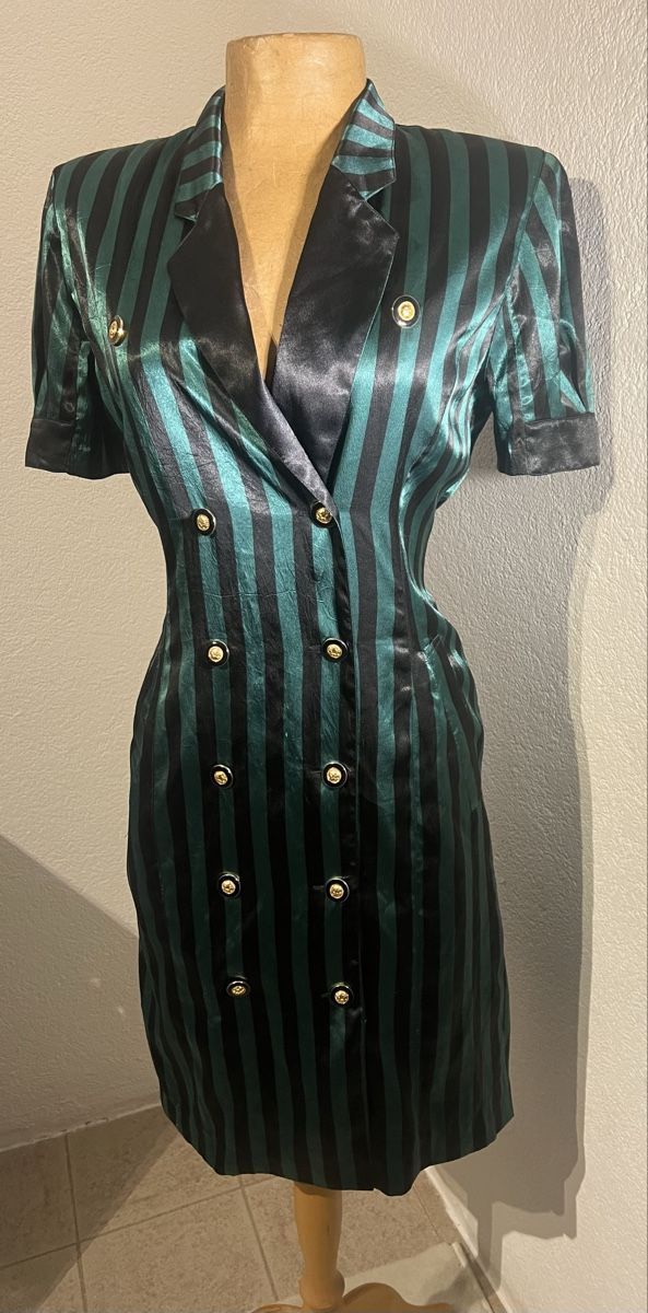 Vestiti: Robe en soie Claude Lema, taille S – Usato da St-Pierre-Clages venduto da ste_xk6p 2