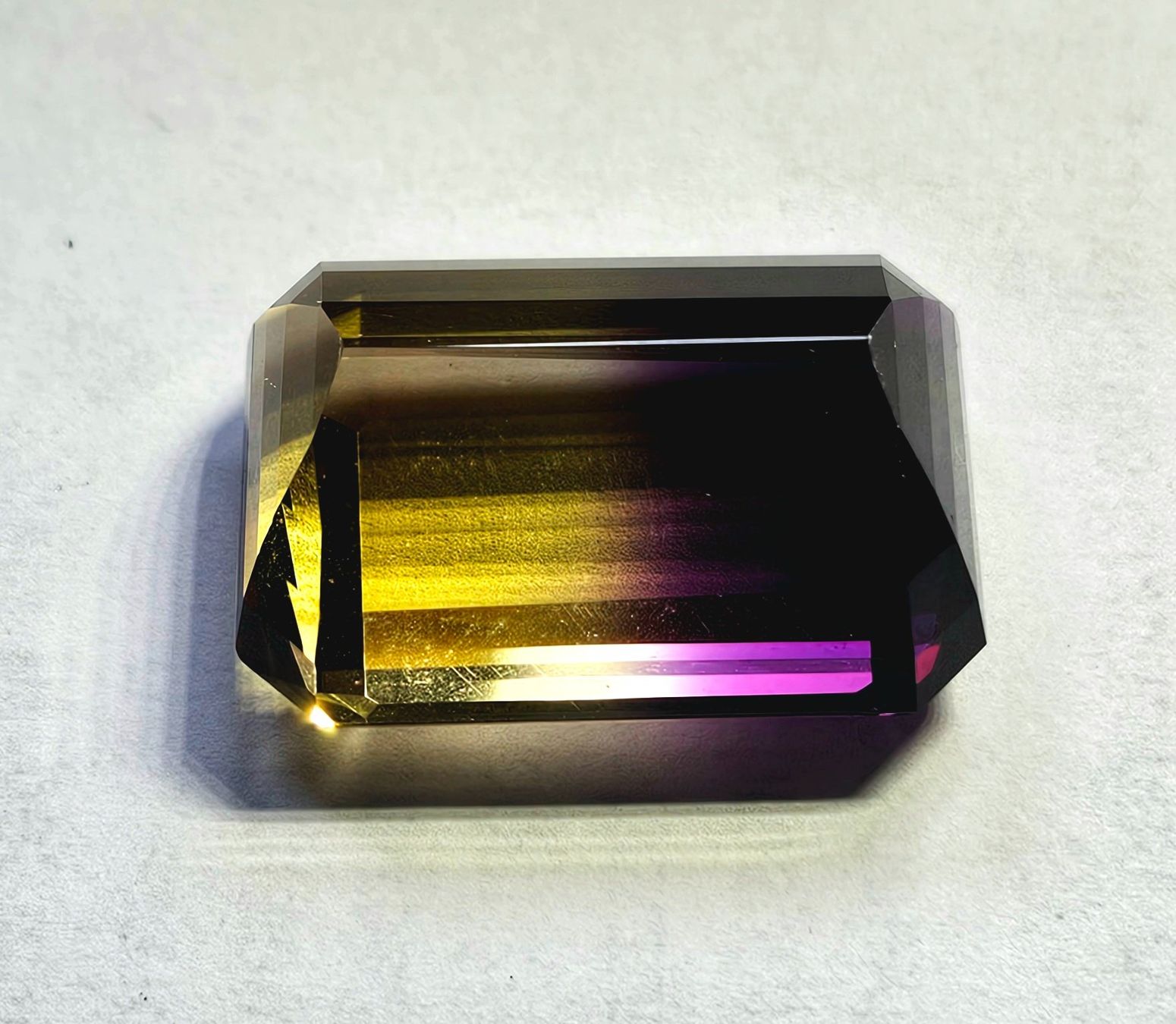 Pietre preziose: Riesiger Ametrin; 62.28 ct.; octagon – Nuovo (secondo la descrizione) da Horgen venduto da Agopton 1