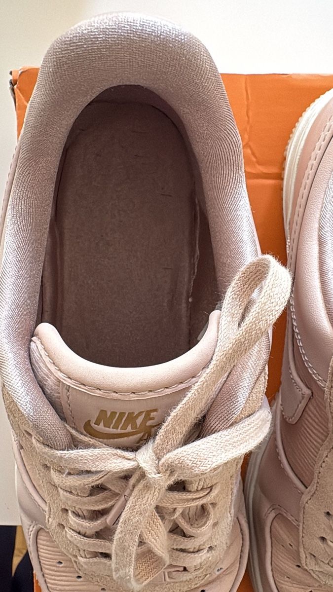 Nike Damenschuhe: Air Force 1, Spezial Edition 2018, Gr. 38/24cm – Gebraucht aus Rorschach von CREDOCONTRO 5