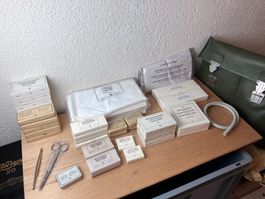 Sanitätstasche ZS Armee Militär Verband Gazebinde Schere