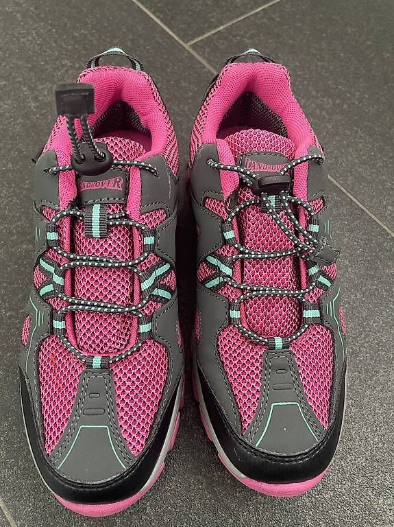 Schuhe für Mädchen: Trekking Schuhe – Gebraucht aus Münchenbuchsee von Principessa84