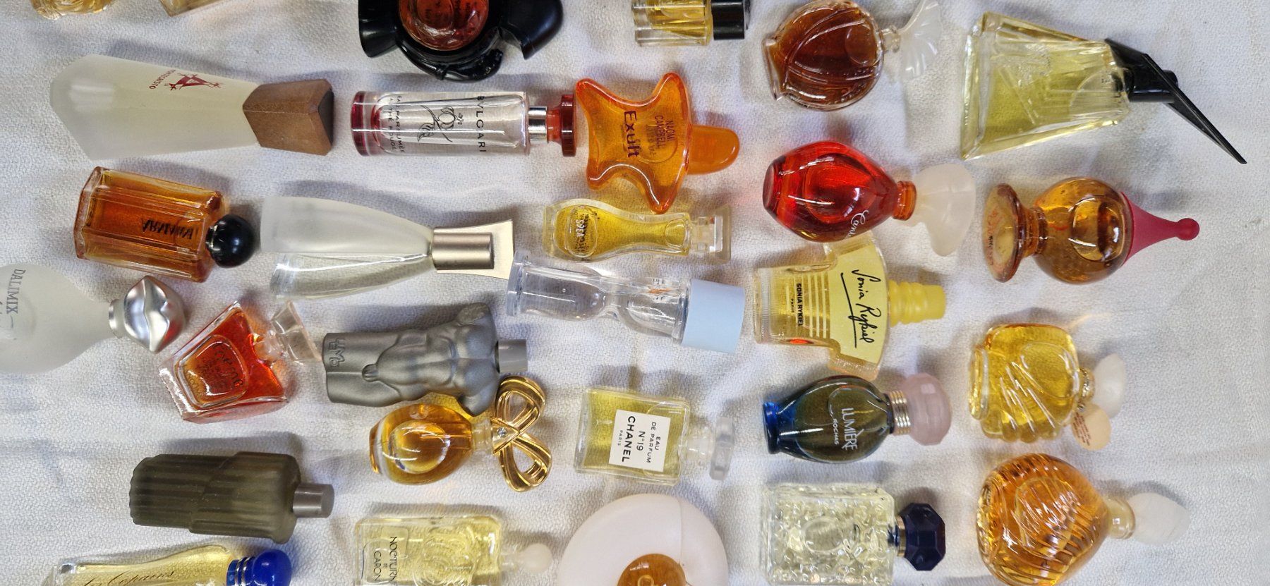 Profumi & Eau de Toilette: MINIATÜR PARFÜM – Usato da Bilten venduto da Mic2022 2