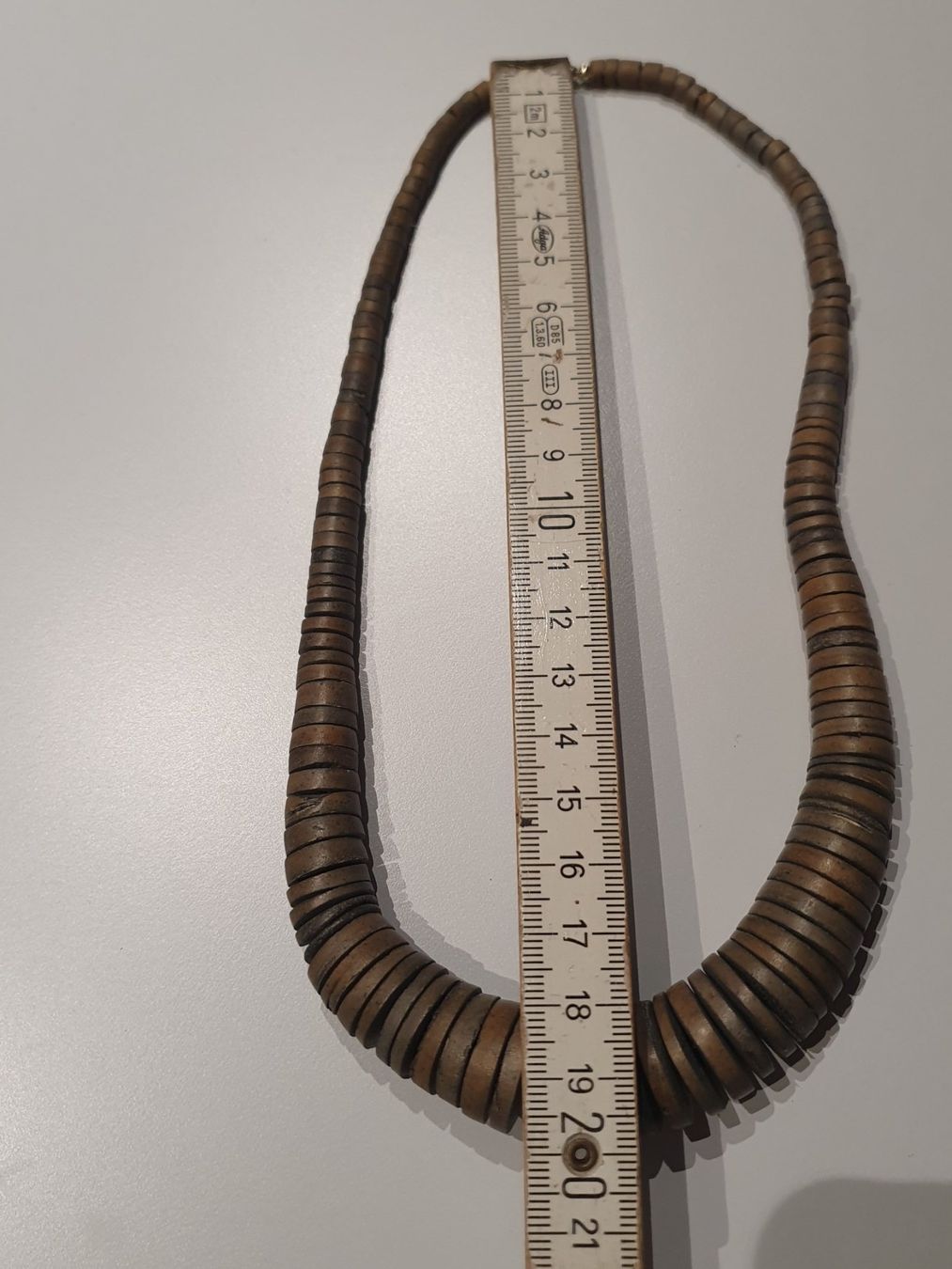 Ketten: Kette, grau braun, Holz, Modeschmuck – Gebraucht aus Heinrichswil von sabi2809