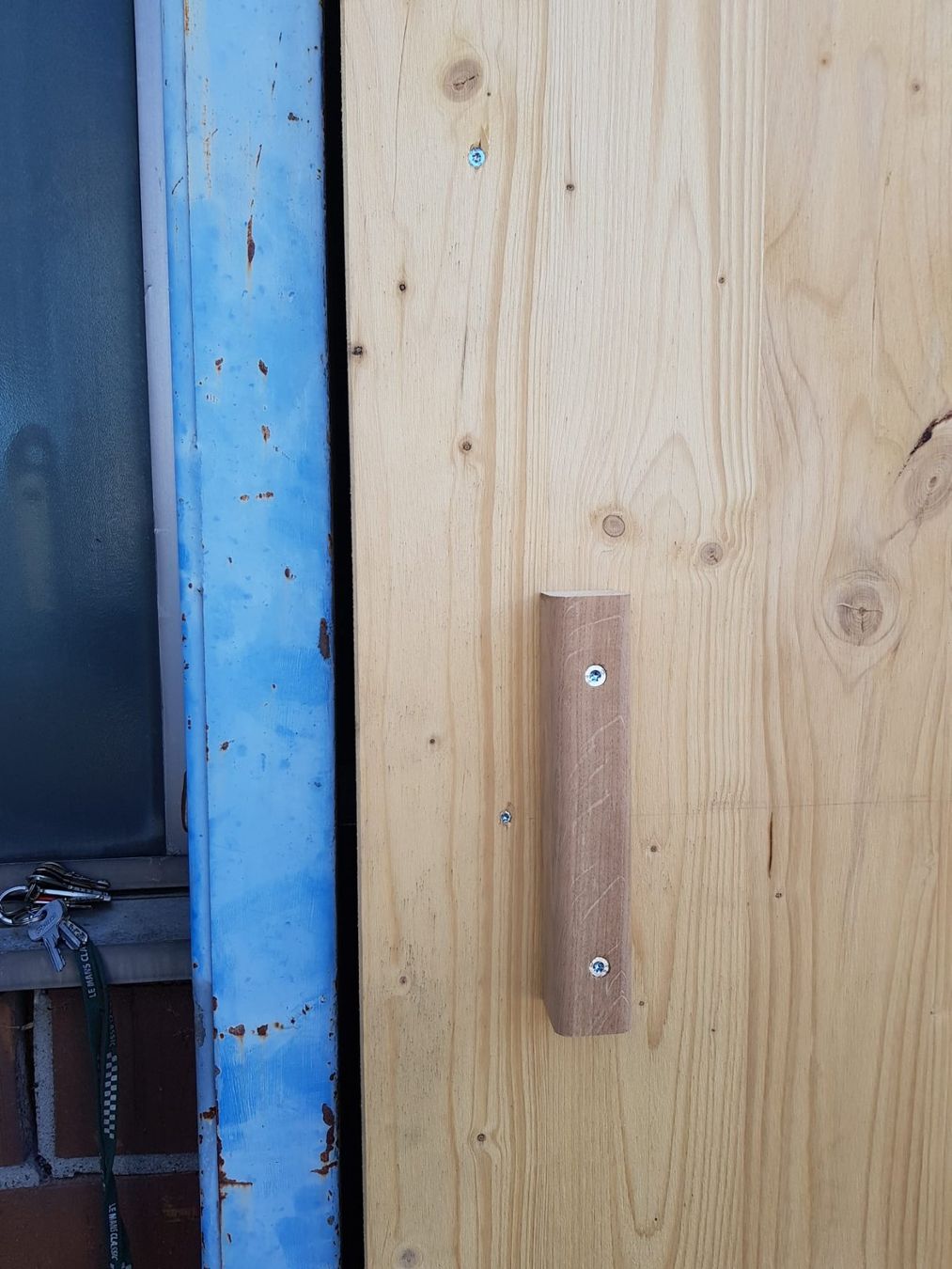 Porte: Holztor mit Rollen Höhe 3.8 Meter / Breite 3.66 Meter – Usato da Zug venduto da Qayqay0 8