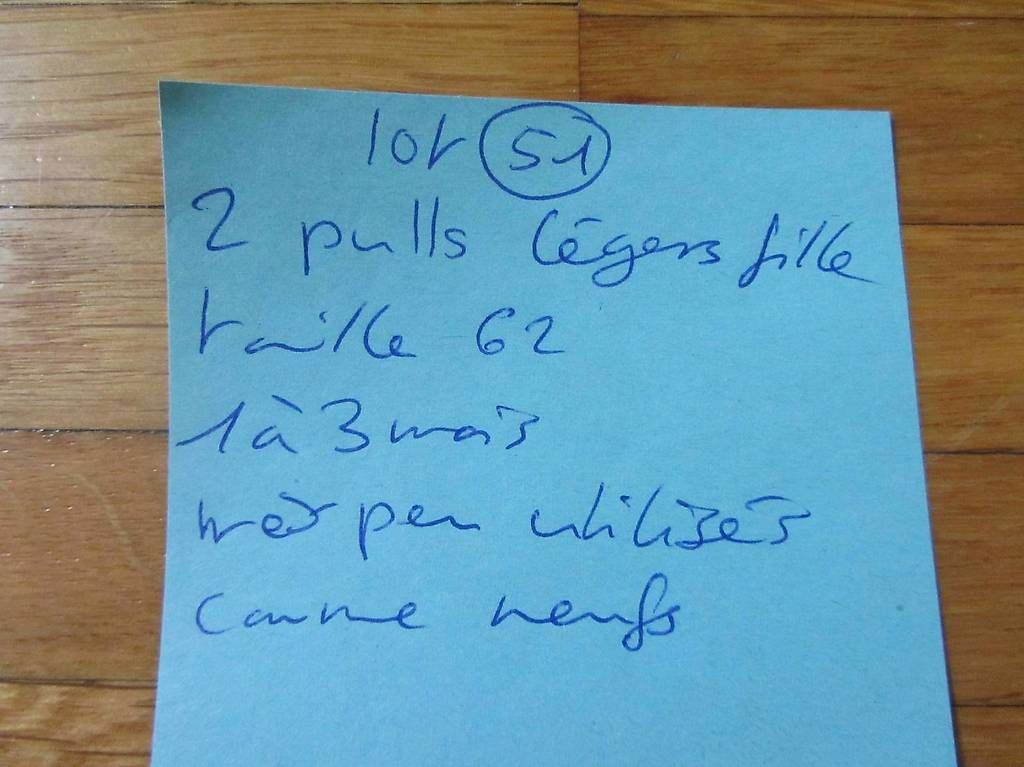 Kleiderpakete & -sets: Lot de 2 pulls légers filletaille 62 – Gebraucht aus Gland von bug_s7rw 2