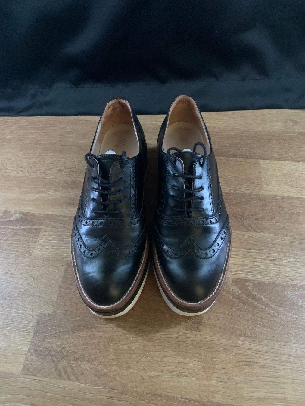Navyboot Damenschuhe: NAVYBOOT Schnürschuhe Damen – Gebraucht aus Arbon von Halindra 1