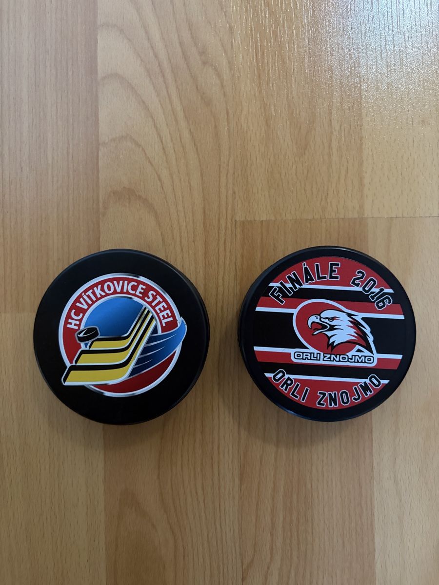 Autografi: Pucks hockey Tchéquie – Usato da Bulle venduto da TheBigL