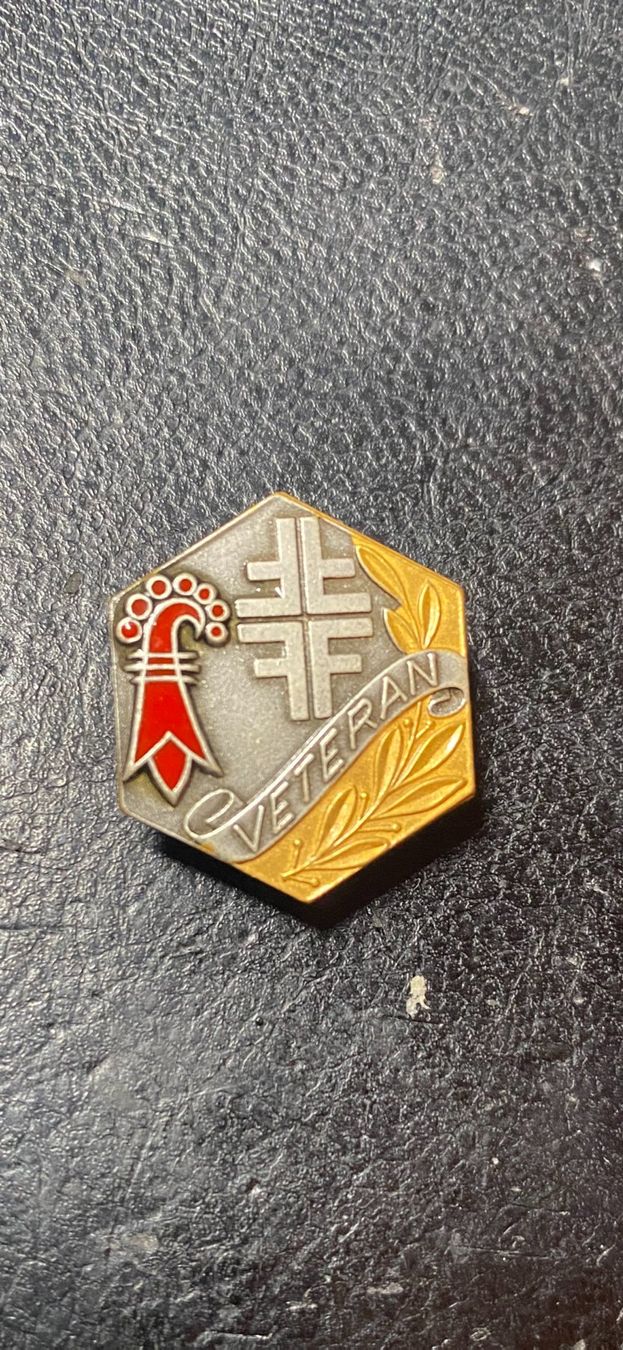 Placchette & Badge: Veteran Abzeichen KTV Baselland   VETERAN – Usato da Zunzgen venduto da Sy-Ma 1