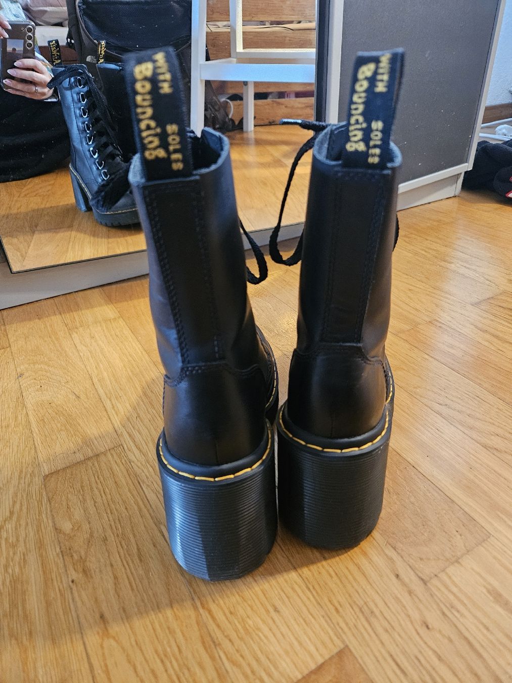 Scarpe da donna: Dr. Martens Chesney  Boots Gr. 38 – Usato da Bern venduto da RCAG 1