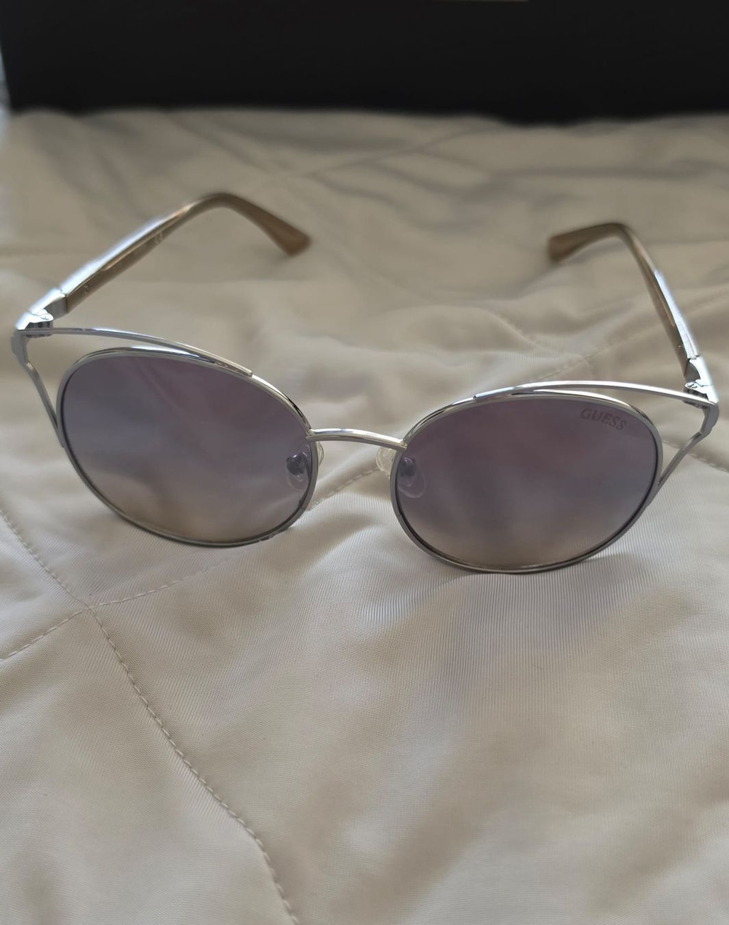 Guess Lunettes & Verres: Sonnenbrille GUESS Katzenaugen  – D'occasion à Bad Zurzach par DimiAleks1996
