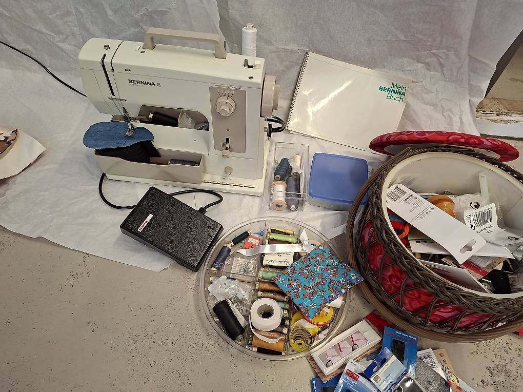 Bernina Macchine da cucire: Bernina 803 mit viel Zubehör – Usato da Olten venduto da Mezopotamya