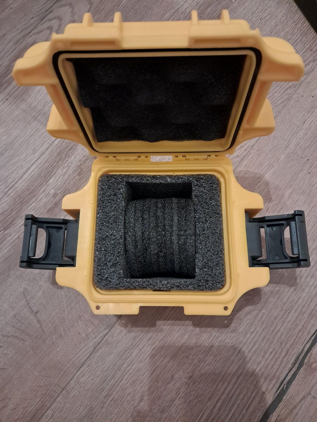 Boîtes de montres: Uhrenbox Invicta – D'occasion à Mund par Bhg87 1